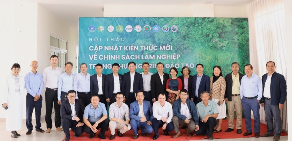 Hội thảo “Cập nhật kiến thức mới về chính sách Lâm nghiệp trong chương trình đào tạo”